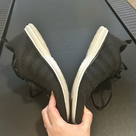 APL techloom pro w knit black shoes size 9.5 - Picture 2 of 12